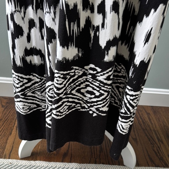 Chico's Black and White Sleeveless V-Neck Sundress Chico's size 3 or XL - Picture 3 of 6